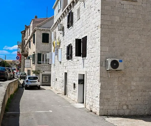 Ciciliani Daire *