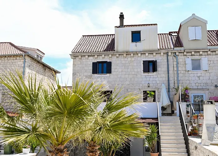 Daire Ciciliani Trogir