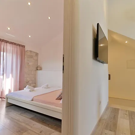 Ciciliani Apartament *